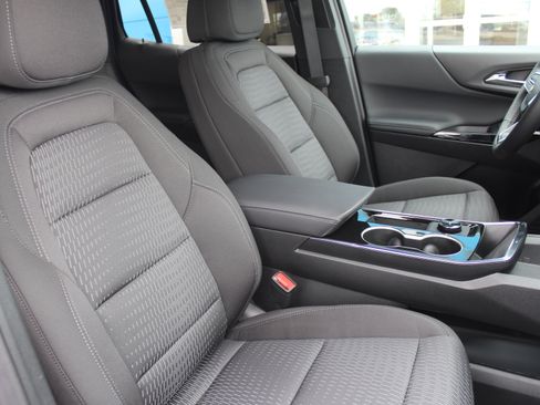 New 2027 Chevrolet Equinox LT w/ Safety and Technology Package AWD/4WD image 15
