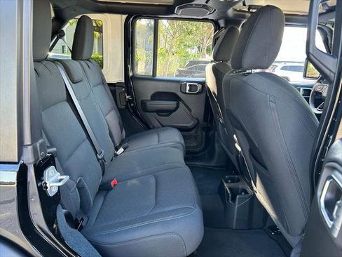 Certified 2022 Jeep Wrangler Unlimited Sport image 37