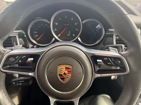 Used 2018 Porsche Macan image 9