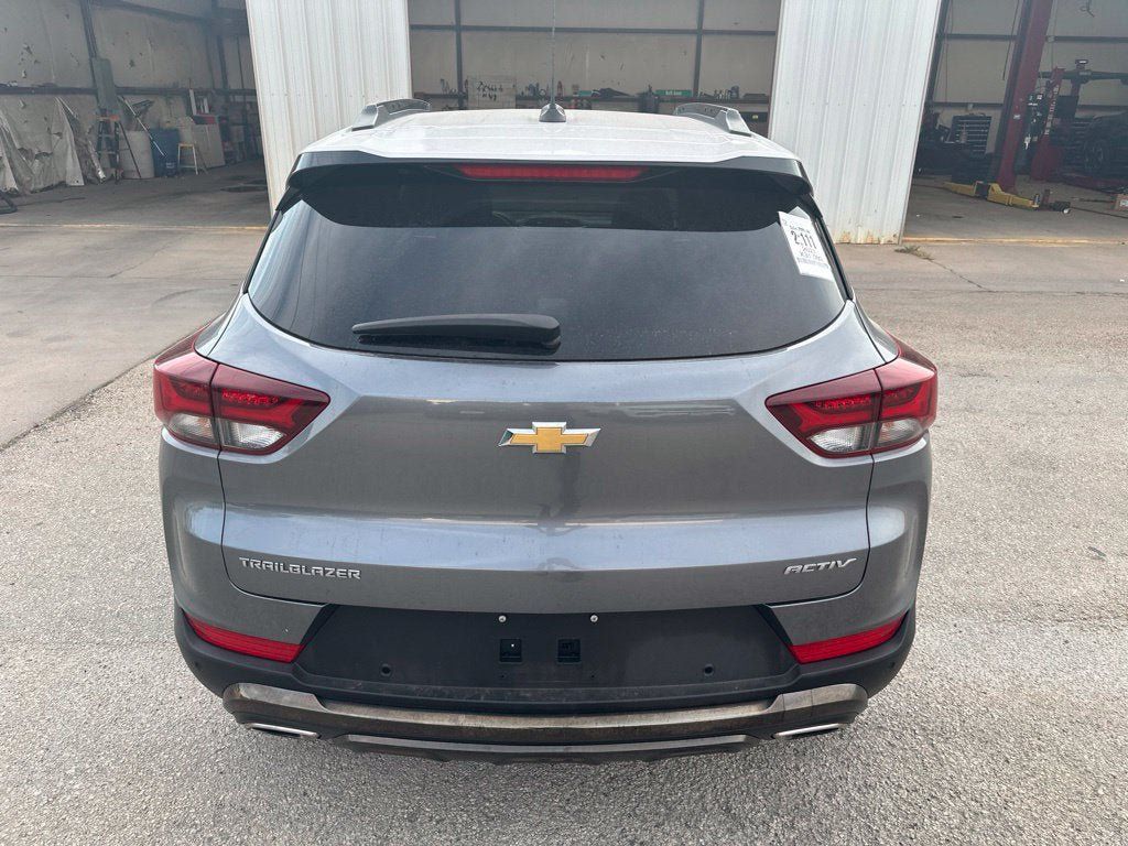 Used 2021 Chevrolet TrailBlazer ACTIV w/ Convenience Package FWD image 4
