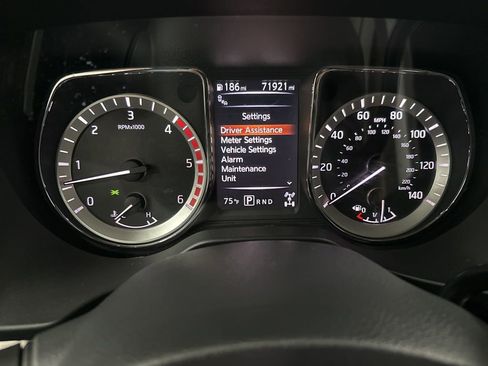 Used 2016 Nissan Titan SL AWD/4WD image 14