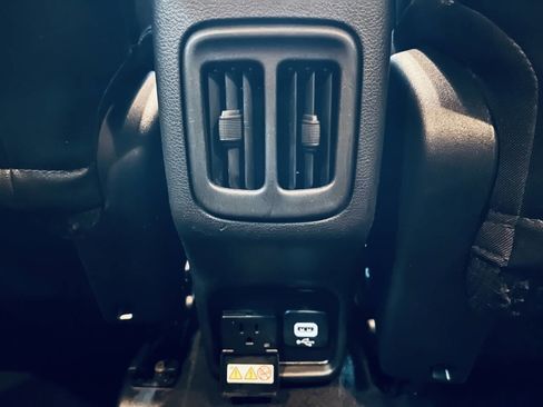 Used 2021 Jeep Compass Limited FWD image 26