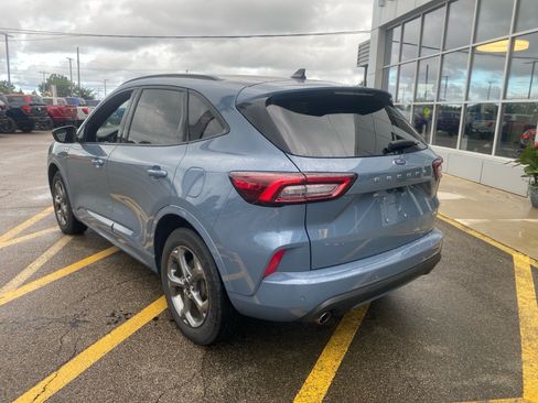 Used 2024 Ford Escape ST-Line w/ Tech Pack #1 AWD/4WD image 4