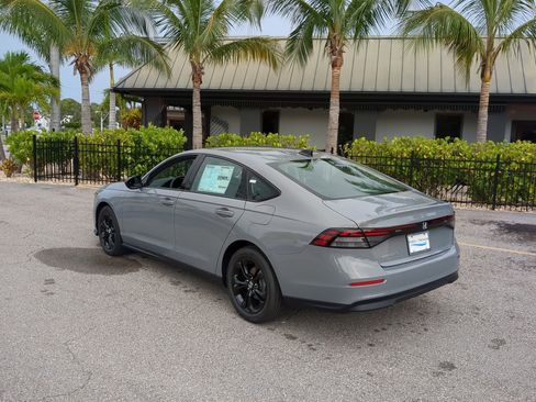 New 2025 Honda Accord SE image 7