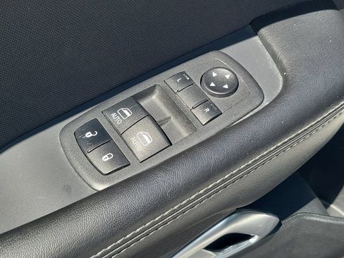 Used 2023 Dodge Challenger SXT RWD image 10