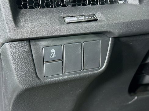 Used 2025 Honda CR-V LX image 17