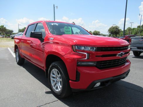 Used 2021 Chevrolet Silverado 1500 RST w/ Convenience Package II AWD/4WD image 3