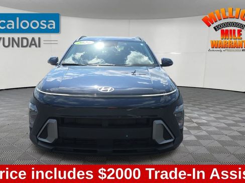 Used 2024 Hyundai Kona SEL image 2