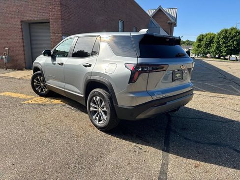 New 2026 Chevrolet Equinox LT w/ Convenience Package II AWD/4WD image 6