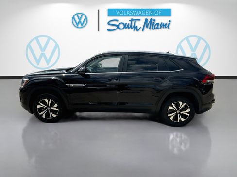 Certified 2026 Volkswagen Atlas Cross Sport SE FWD image 4