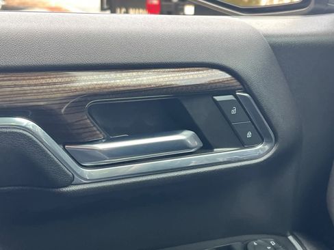 Used 2024 Chevrolet Silverado 1500 LT image 23