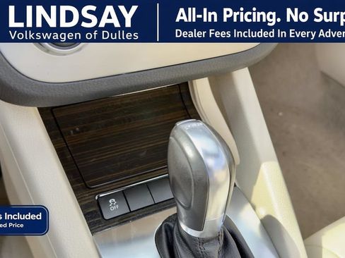Used 2014 Volkswagen Eos Executive FWD image 20