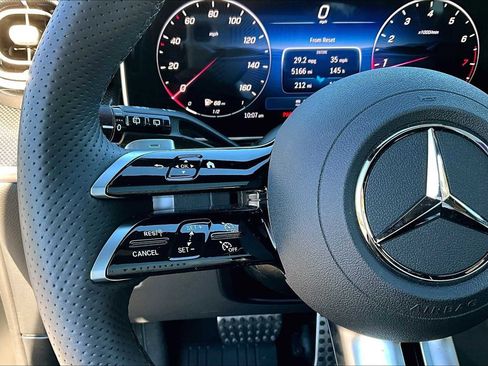Used 2025 Mercedes-Benz GLC 300 image 49