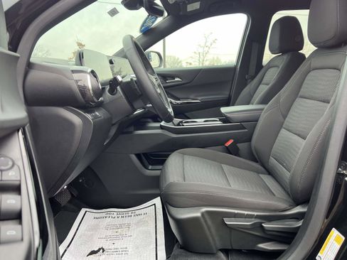 Certified 2025 Chevrolet Equinox LT w/ Safety and Technology Package image 10