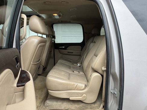 Used 2007 GMC Yukon XL Denali AWD/4WD image 23