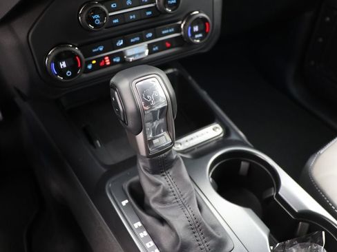 New 2025 Ford Bronco Outer Banks image 25