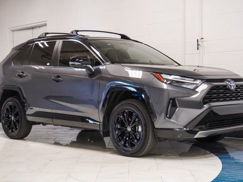 Used 2024 Toyota RAV4 XSE AWD/4WD image 5