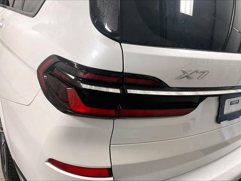 Used 2023 BMW X7 xDrive40i w/ Executive Package image 35