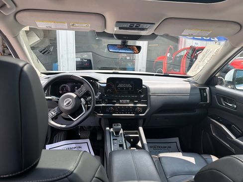 Used 2025 Nissan Pathfinder Platinum w/ Cargo Package FWD image 15