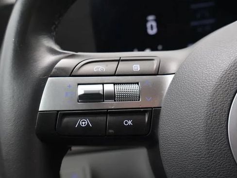 Used 2024 Hyundai Kona SEL FWD image 24