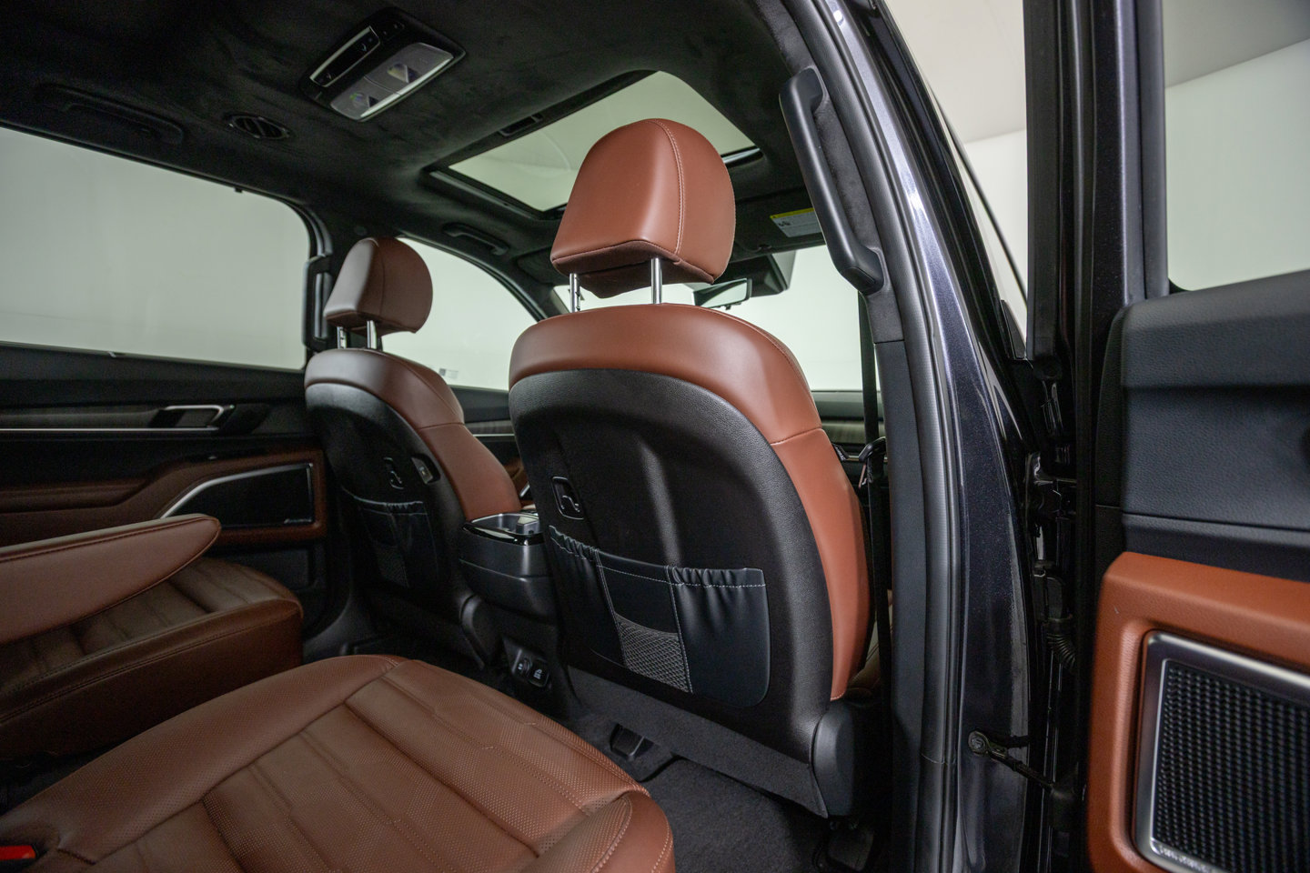 Used 2025 Kia Telluride SX Prestige AWD/4WD image 38