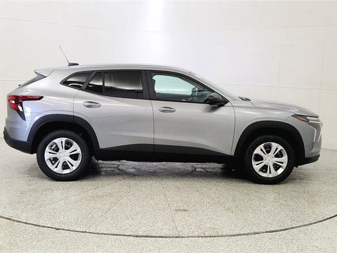 New 2026 Chevrolet Trax LS FWD image 8