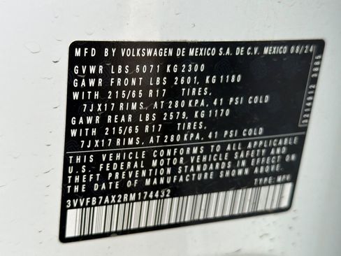 Used 2024 Volkswagen Tiguan S AWD/4WD image 34