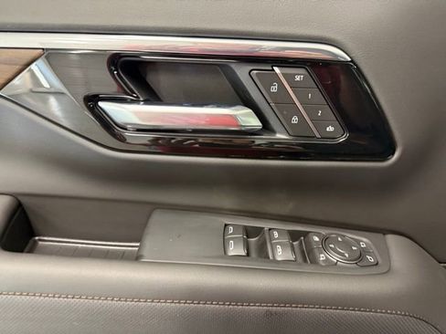 New 2026 Chevrolet Tahoe High Country w/ Sun And Tow Package image 15