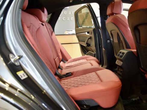 Used 2024 Audi SQ5 Premium Plus w/ S Sport Package AWD/4WD image 24