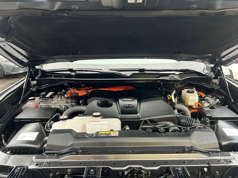 Used 2023 Toyota Tundra Platinum image 28