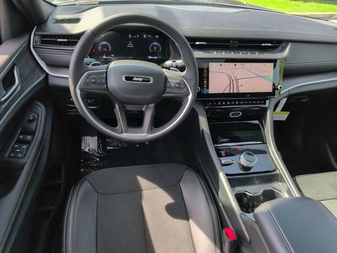 New 2026 Jeep Grand Cherokee Altitude image 21