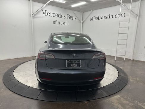 Used 2018 Tesla Model 3 Mid Range image 6