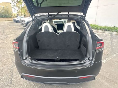 Used 2022 Tesla Model X Plaid image 21