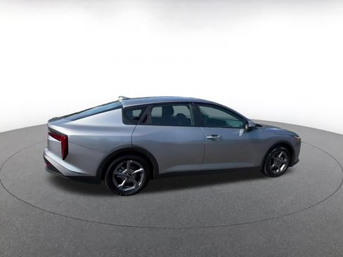 Used 2025 Kia K4 FWD image 14