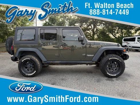 Used 2015 Jeep Wrangler Unlimited Rubicon w/ Connectivity Group AWD/4WD image 1