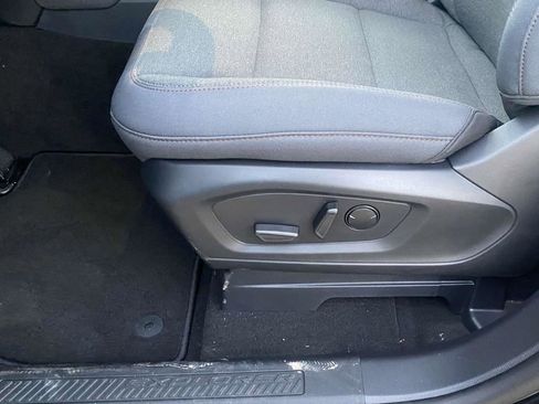Used 2025 Ford Explorer Active RWD image 16