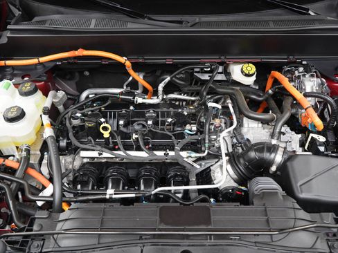 Used 2025 Ford Maverick XLT FWD image 27