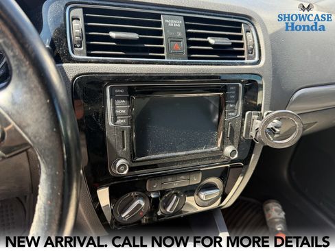 Used 2016 Volkswagen Jetta Sport FWD image 10