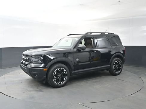 Used 2025 Ford Bronco Sport Outer Banks w/ Outer Banks Tech Package+ image 2