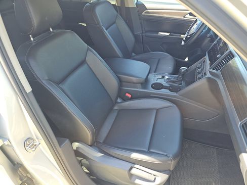 Used 2018 Volkswagen Atlas SE FWD image 11