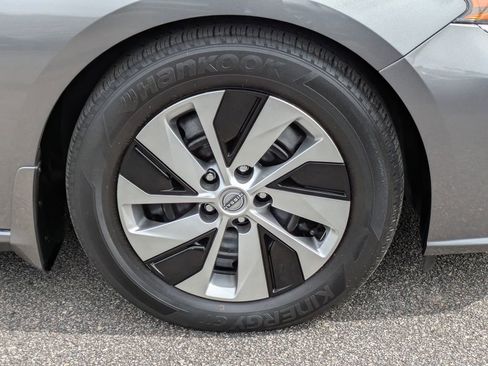 Used 2023 Nissan Altima 2.5 S image 12