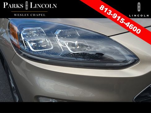 Used 2020 Ford Escape Titanium FWD image 6