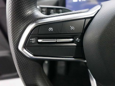 Used 2024 Honda Prologue EX image 17