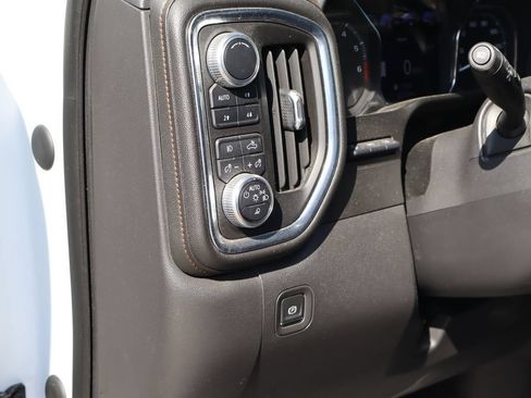 Used 2019 GMC Sierra 1500 AT4 w/ AT4 Premium Package AWD/4WD image 25