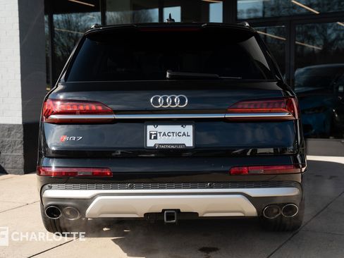 Used 2023 Audi SQ7 Premium Plus w/ Towing Package image 14