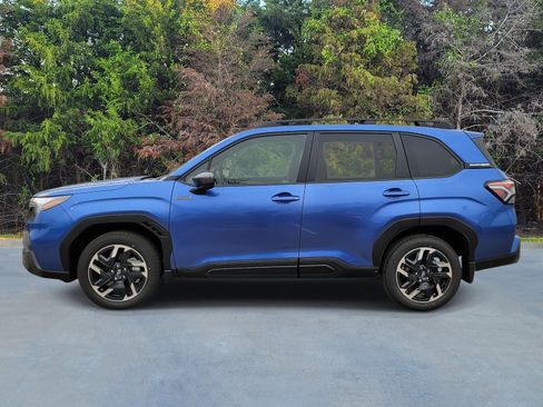 New 2025 Subaru Forester Premium image 21
