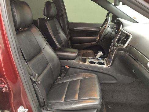 Used 2018 Jeep Grand Cherokee Limited image 21