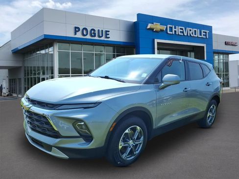 Used 2023 Chevrolet Blazer LT w/ LPO, Floor Liner Package FWD image 4