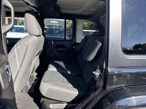 Used 2024 Jeep Wrangler Unlimited w/ Convenience Group image 8