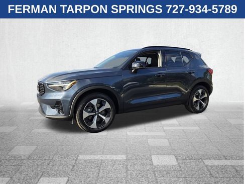 Certified 2026 Volvo XC40 B4 Plus w/ Protection Package Premier FWD image 4